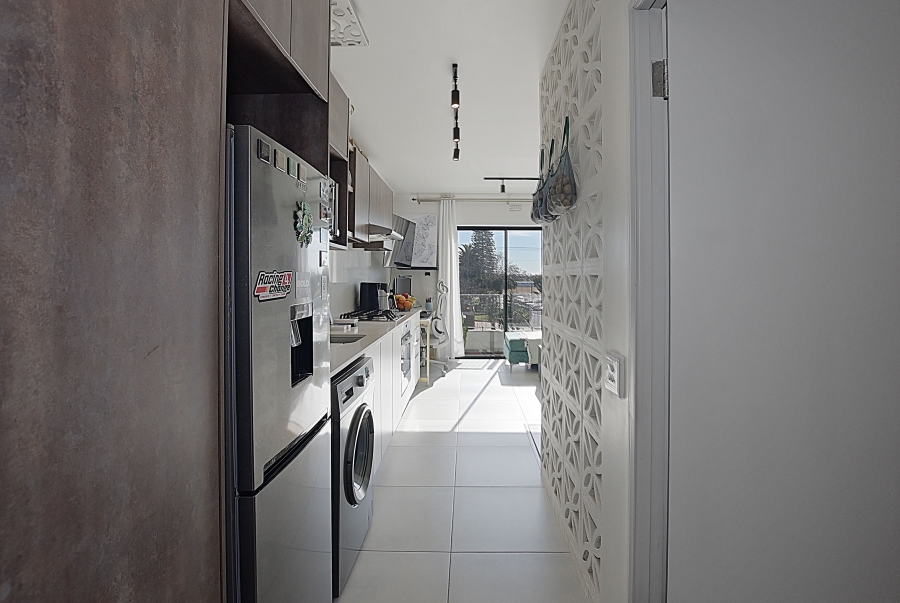 1 Bedroom Property for Sale in Table View Western Cape